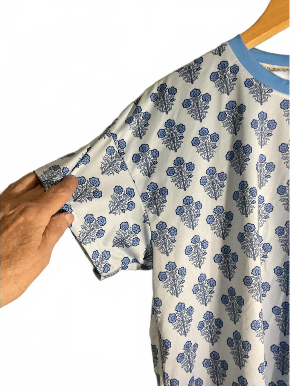 T+Nuck Sport Blue Floral Print T-Shirt Small - Picture 4 of 8